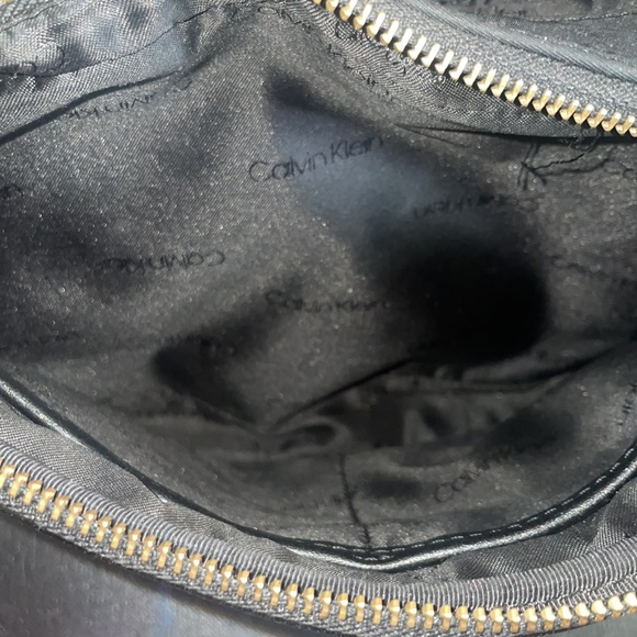 black calvin klein purse , worn once - Picture 4 of 6